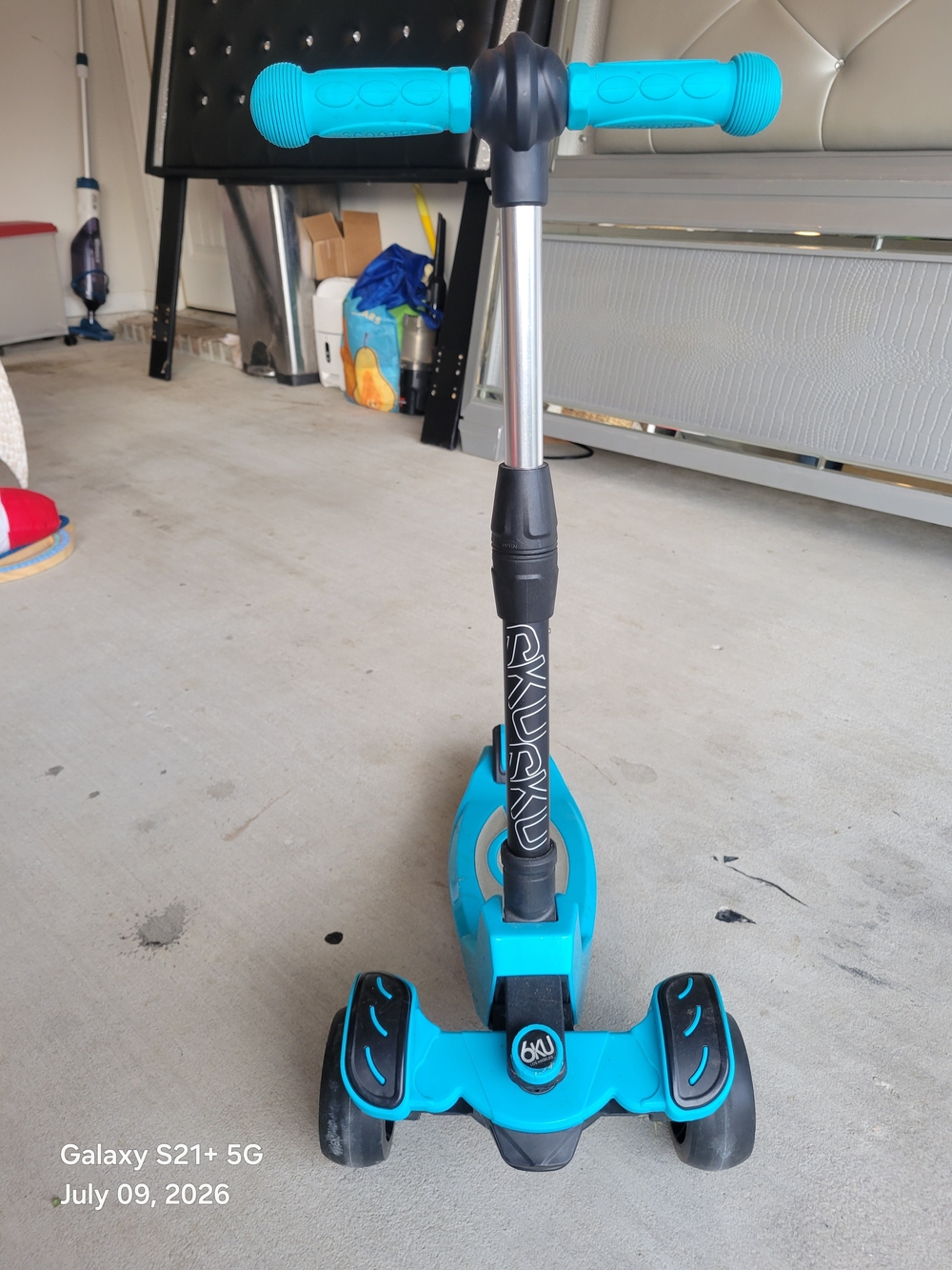 Kids 3-Wheel Scooter - Blue